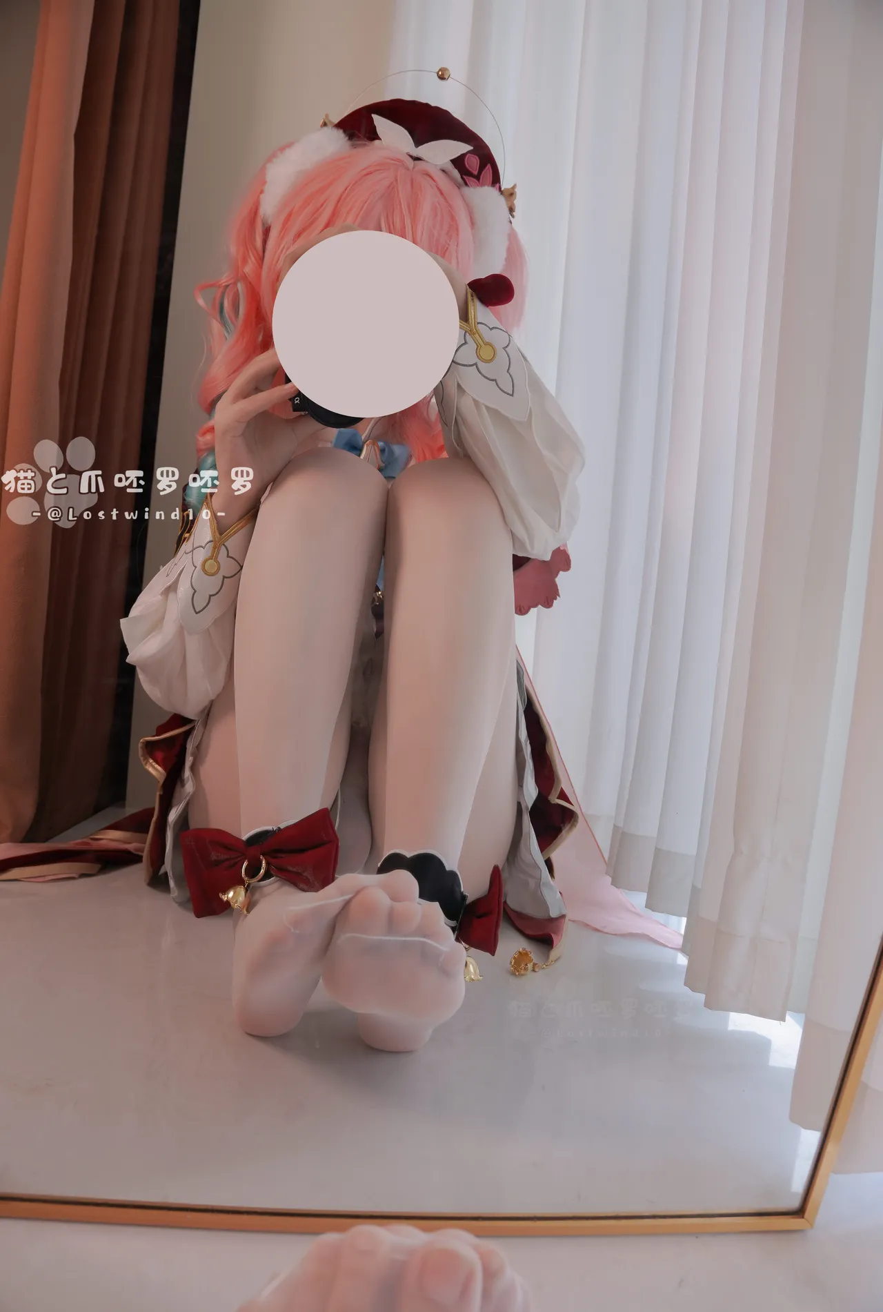 Lostwind10 - Hyacinthia-erohere4.webp